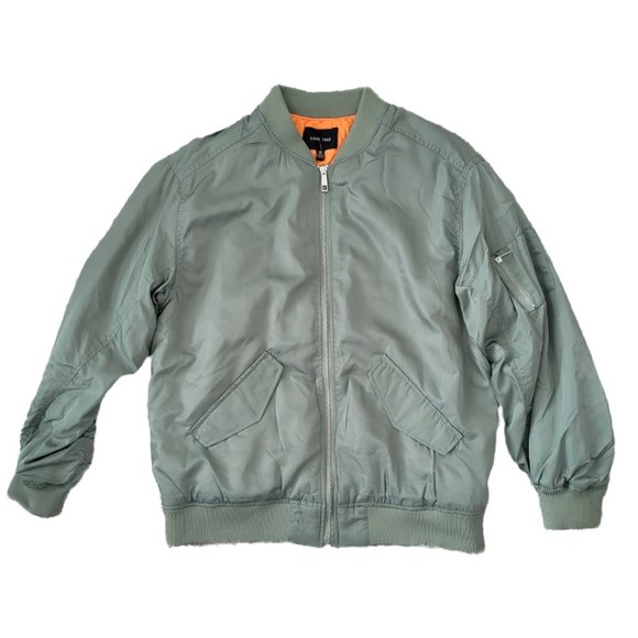 LOVE TREE Olive Jacket Size Medium two pockets + one pocket on the left arm NEW - Picture 1 of 7